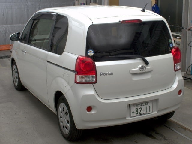 TOYOTA PORTE 2014