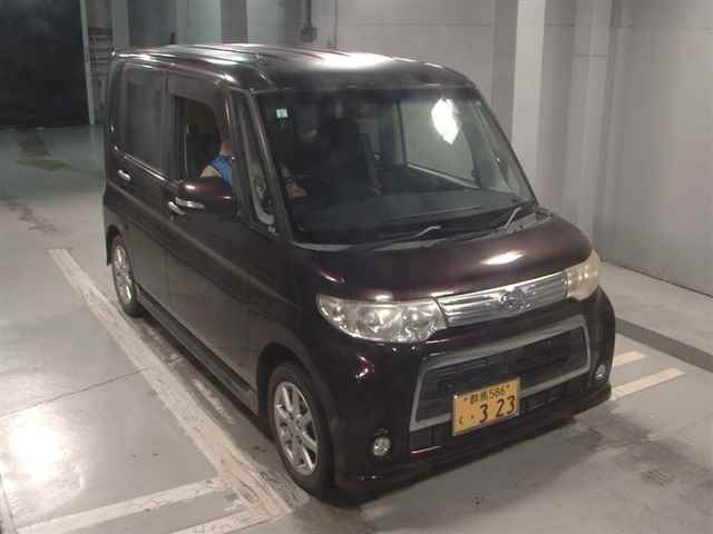 DAIHATSU TANTO 2011
