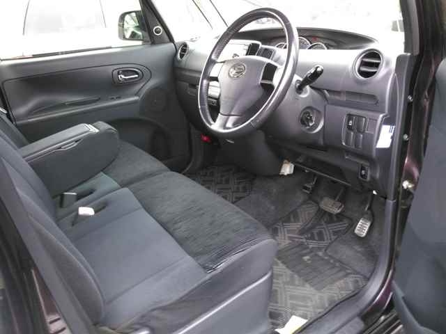 DAIHATSU TANTO 2011