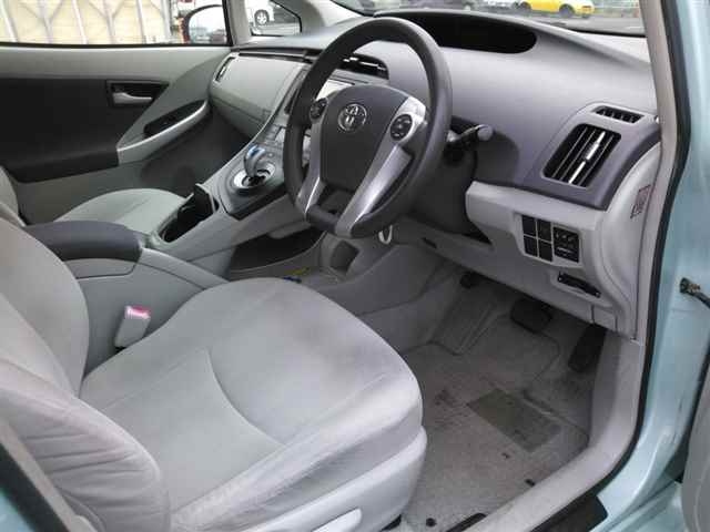 TOYOTA PRIUS 2011
