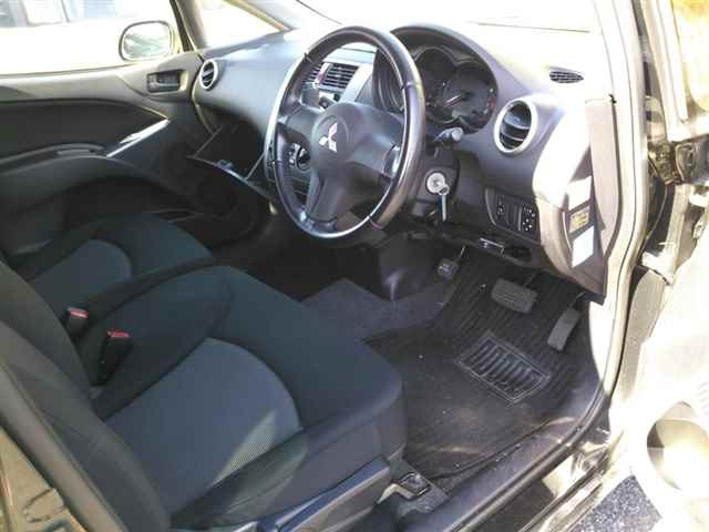 MITSUBISHI COLT PLUS 2011