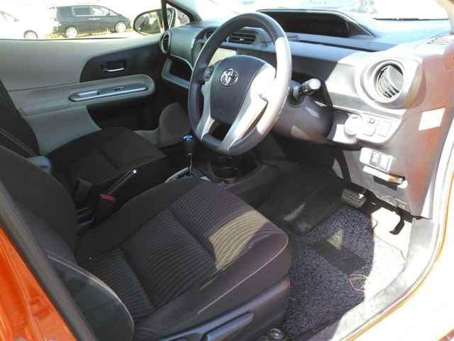 TOYOTA AQUA 2012