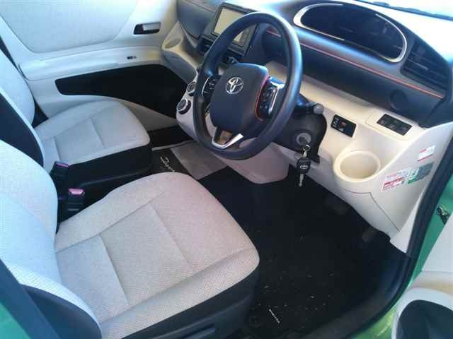 TOYOTA SIENTA 2016