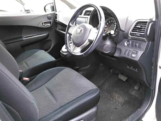 TOYOTA RACTIS 2011