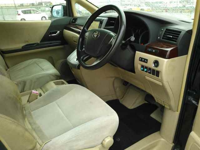 TOYOTA ALPHARD 2010