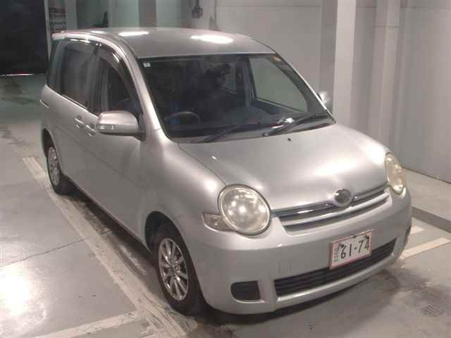 TOYOTA SIENTA 2010