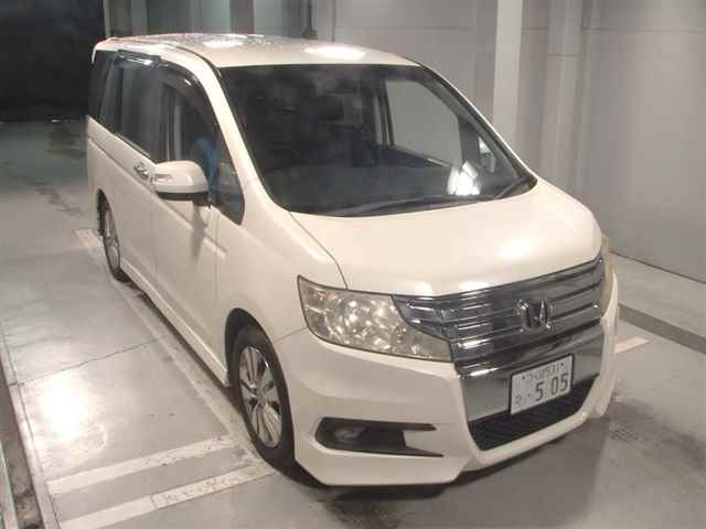 HONDA STEP WAGON 2011