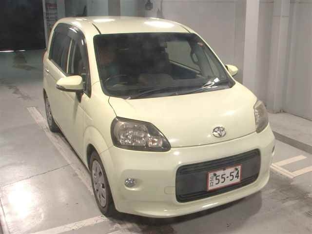 TOYOTA PORTE 2012