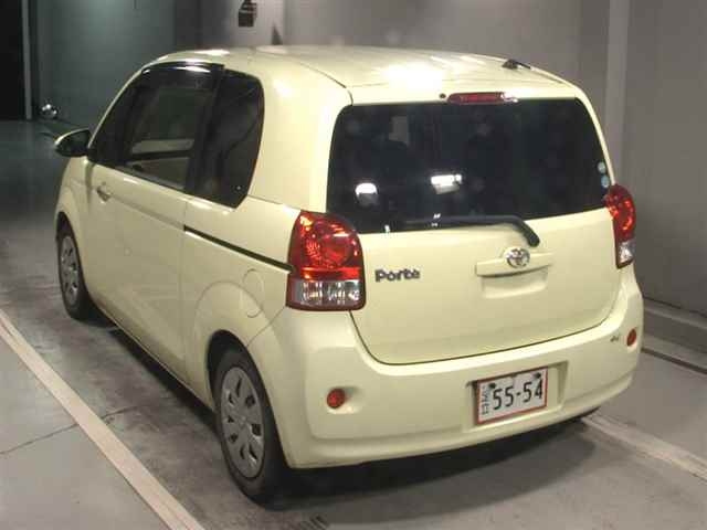 TOYOTA PORTE 2012