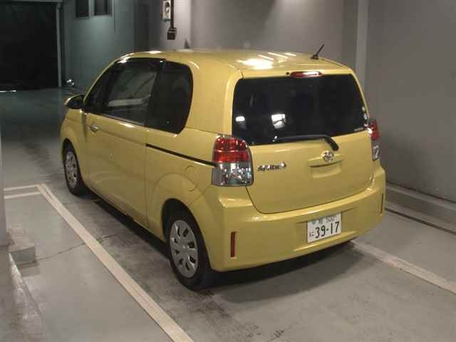 TOYOTA SPADE 2013