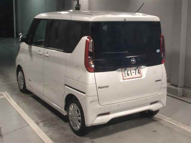 NISSAN ROOX 2021