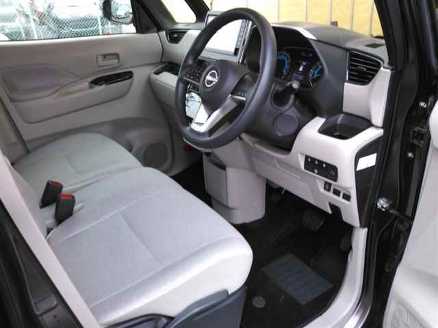 NISSAN ROOX 2023