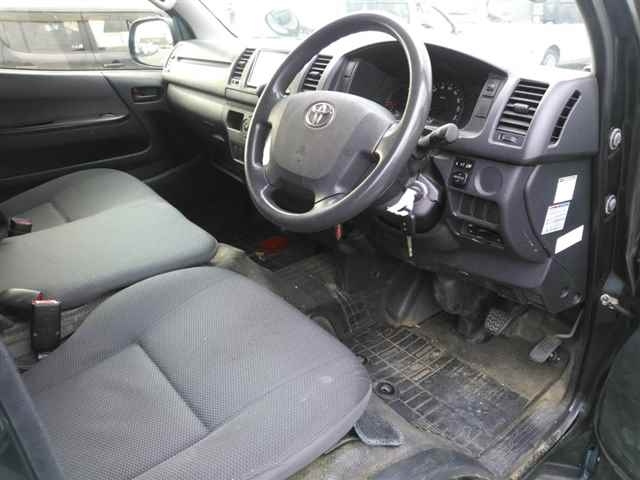 TOYOTA HIACE VAN 2015