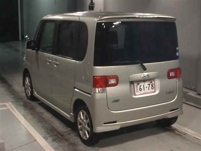 DAIHATSU TANTO 2012