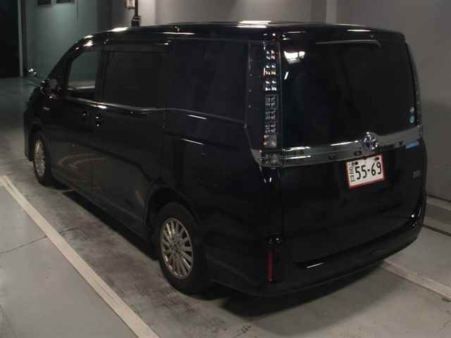 TOYOTA VOXY 2016