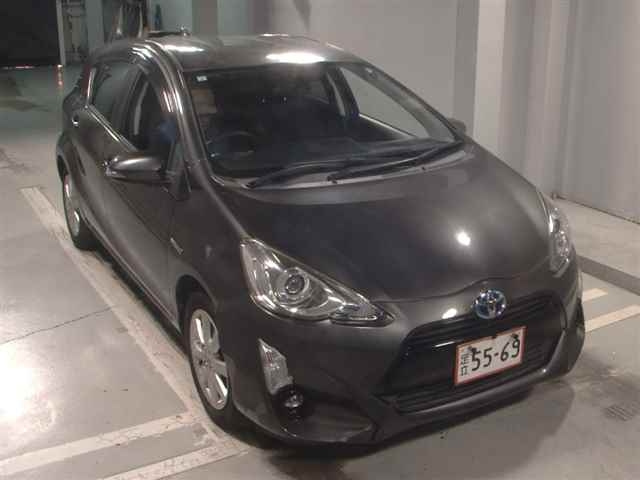 TOYOTA AQUA 2015