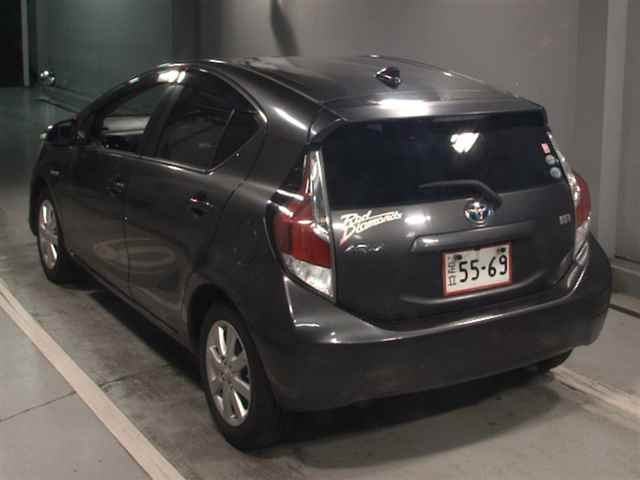 TOYOTA AQUA 2015