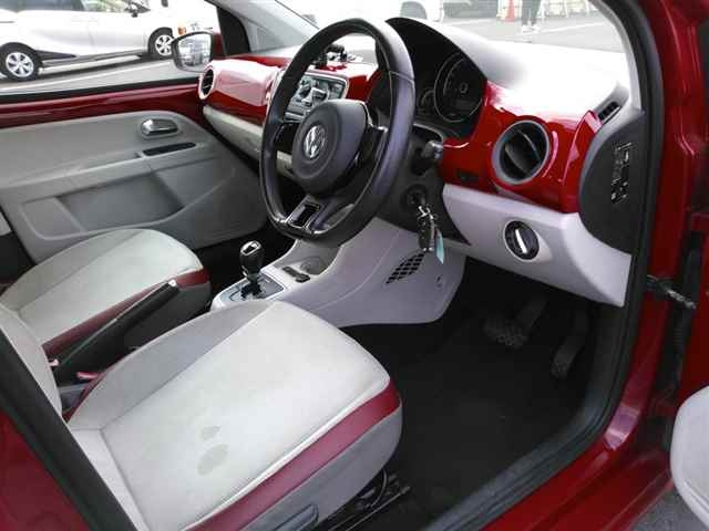VOLKSWAGEN UP 2012
