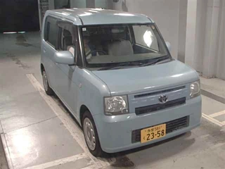 TOYOTA PIXIS SPACE 2015