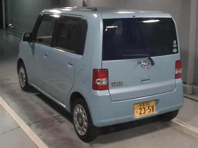 TOYOTA PIXIS SPACE 2015