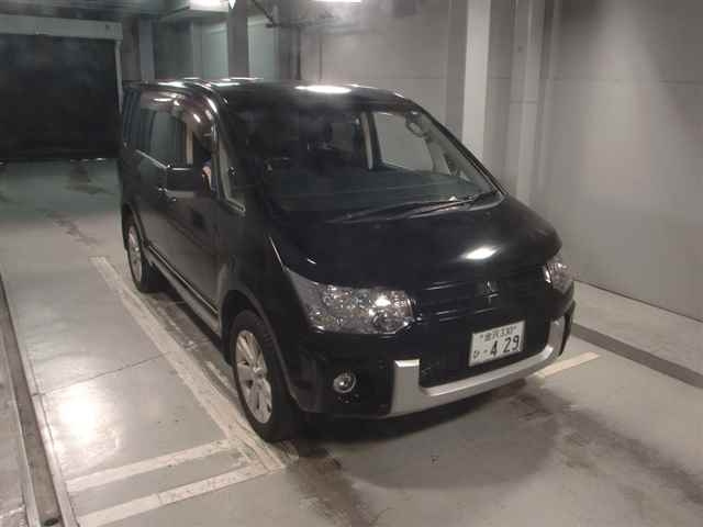 MITSUBISHI DELICA D5 2016