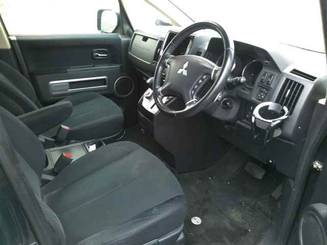 MITSUBISHI DELICA D5 2016