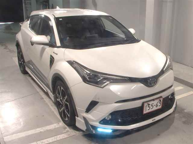TOYOTA C-HR 2017