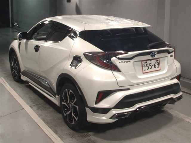 TOYOTA C-HR 2017