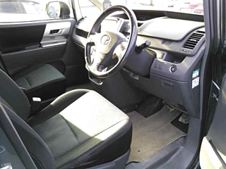 TOYOTA NOAH 2008