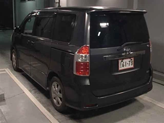 TOYOTA NOAH 2008
