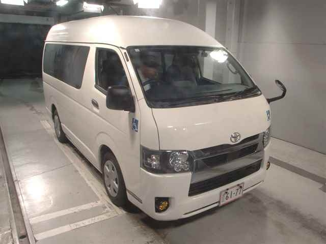 TOYOTA HIACE VAN 2023