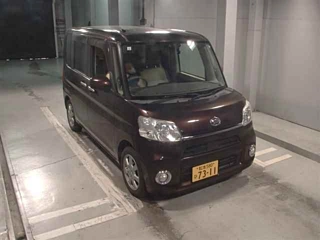 DAIHATSU TANTO 2015