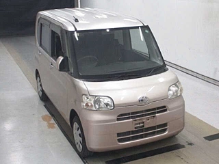 DAIHATSU TANTO 2012