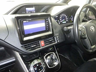 TOYOTA VOXY 2021