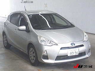 TOYOTA AQUA 2013