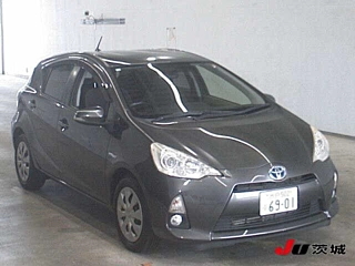 TOYOTA AQUA 2012