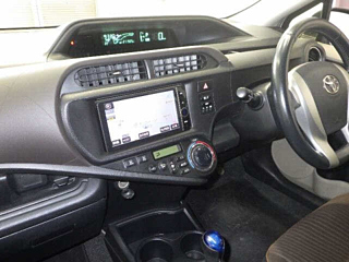 TOYOTA AQUA 2013