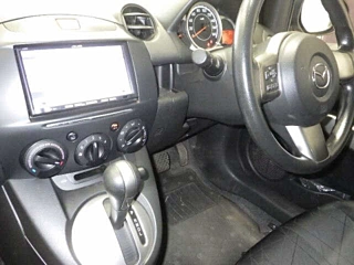MAZDA DEMIO 2012