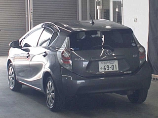 TOYOTA AQUA 2012