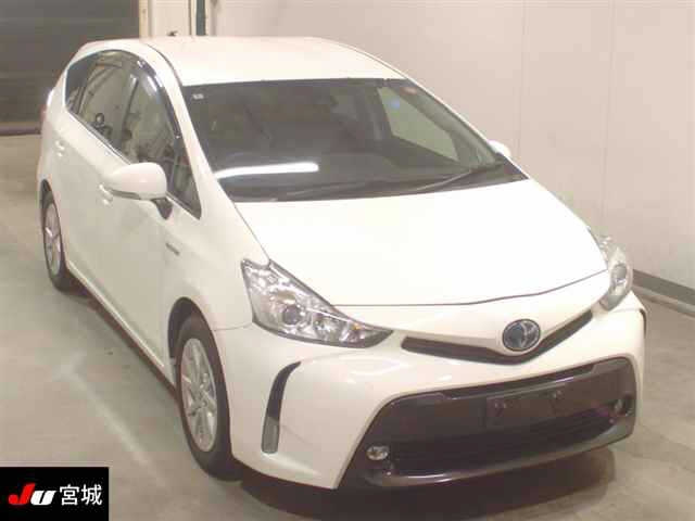 TOYOTA PRIUS ALPHA 2018