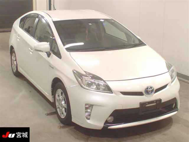 TOYOTA PRIUS 2013