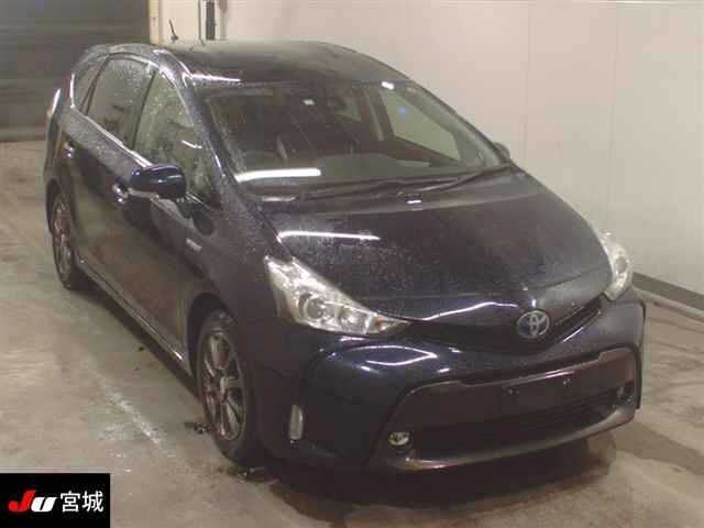 TOYOTA PRIUS ALPHA 2018