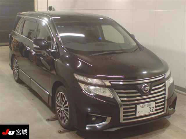 NISSAN ELGRAND 2017