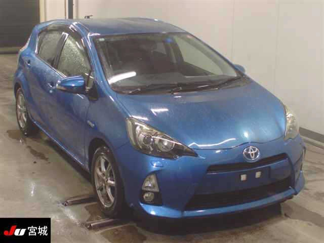TOYOTA AQUA 2014