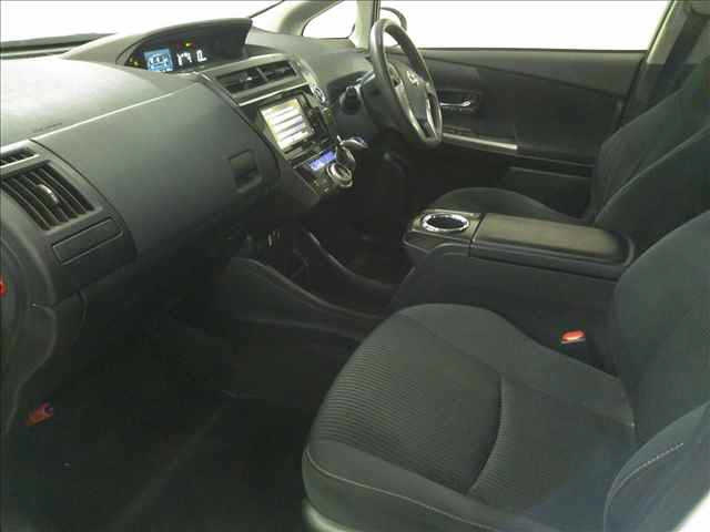 TOYOTA PRIUS ALPHA 2018