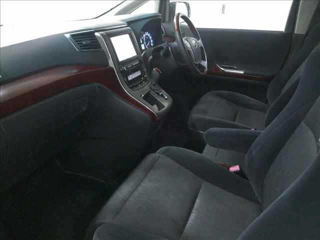 TOYOTA ALPHARD 2009