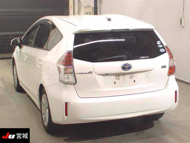 TOYOTA PRIUS ALPHA 2018