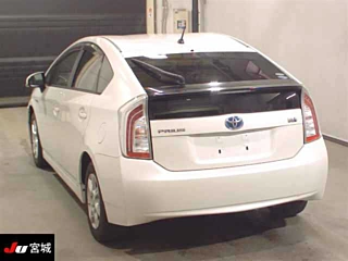 TOYOTA PRIUS 2013