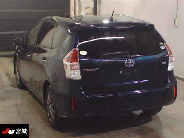 TOYOTA PRIUS ALPHA 2018