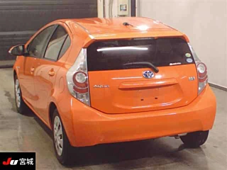 TOYOTA AQUA 2013